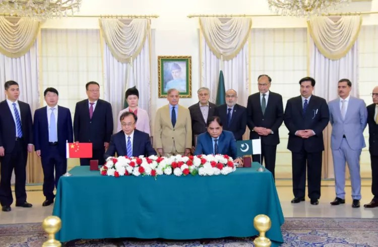 終於，巴基斯坦和中國簽了！