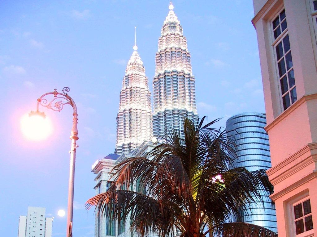 马来西亚经济稳步复苏 对华合作备受期待